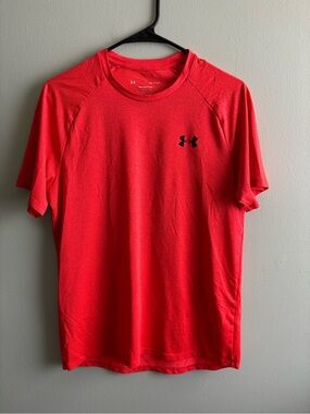 Under Armour Men’s bright Red/Pink HeatGear Short Sleeve T-Shirt